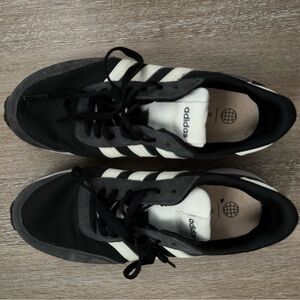 Adidas Men’s Sneakers Size 7/Womens 9